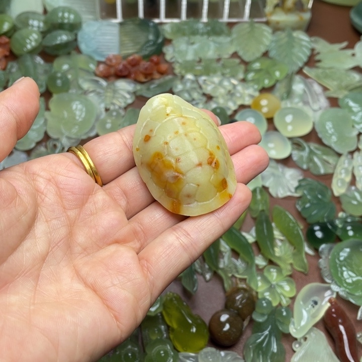 蛇纹石玉合金颈饰