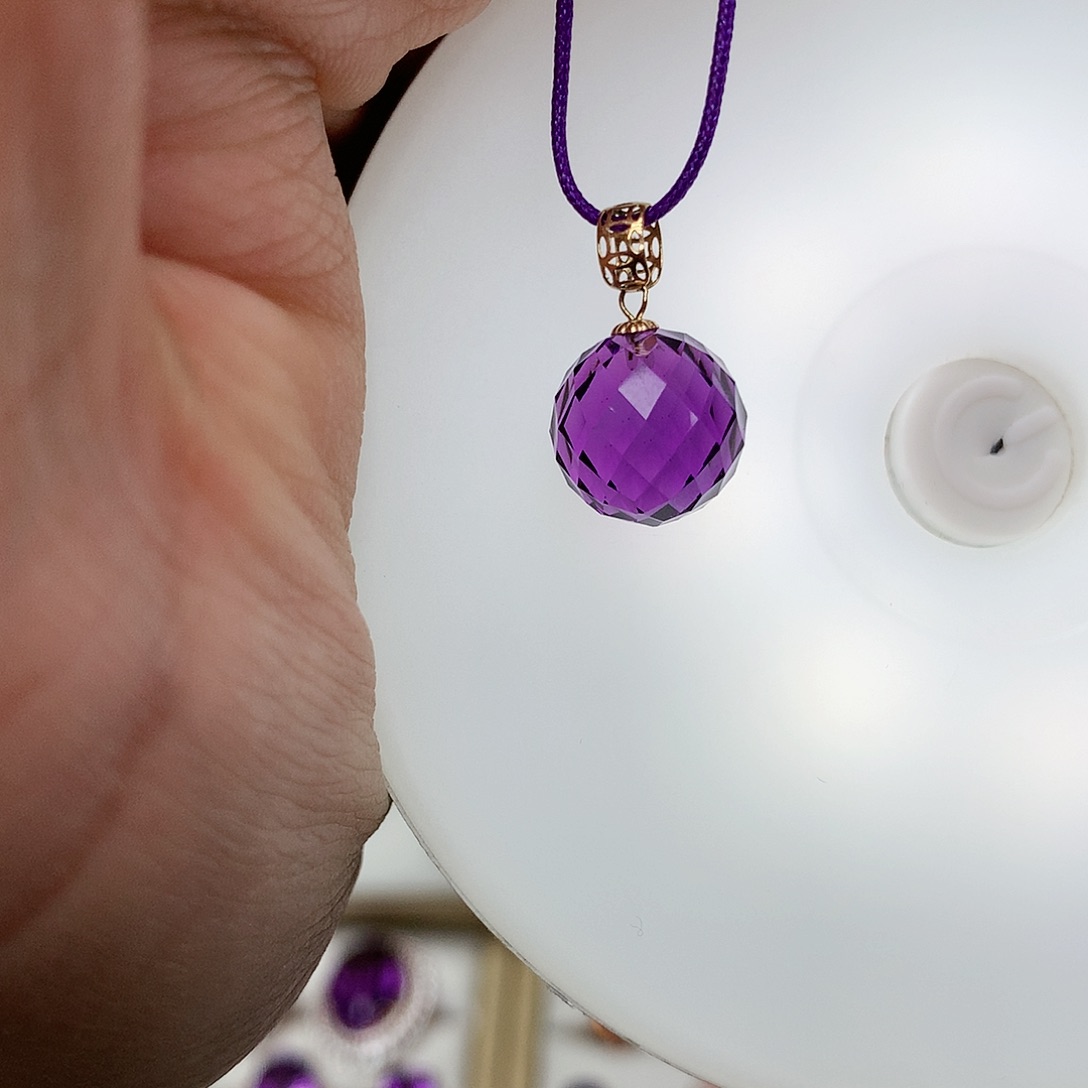 紫晶吊坠(赠链)18K金镶嵌