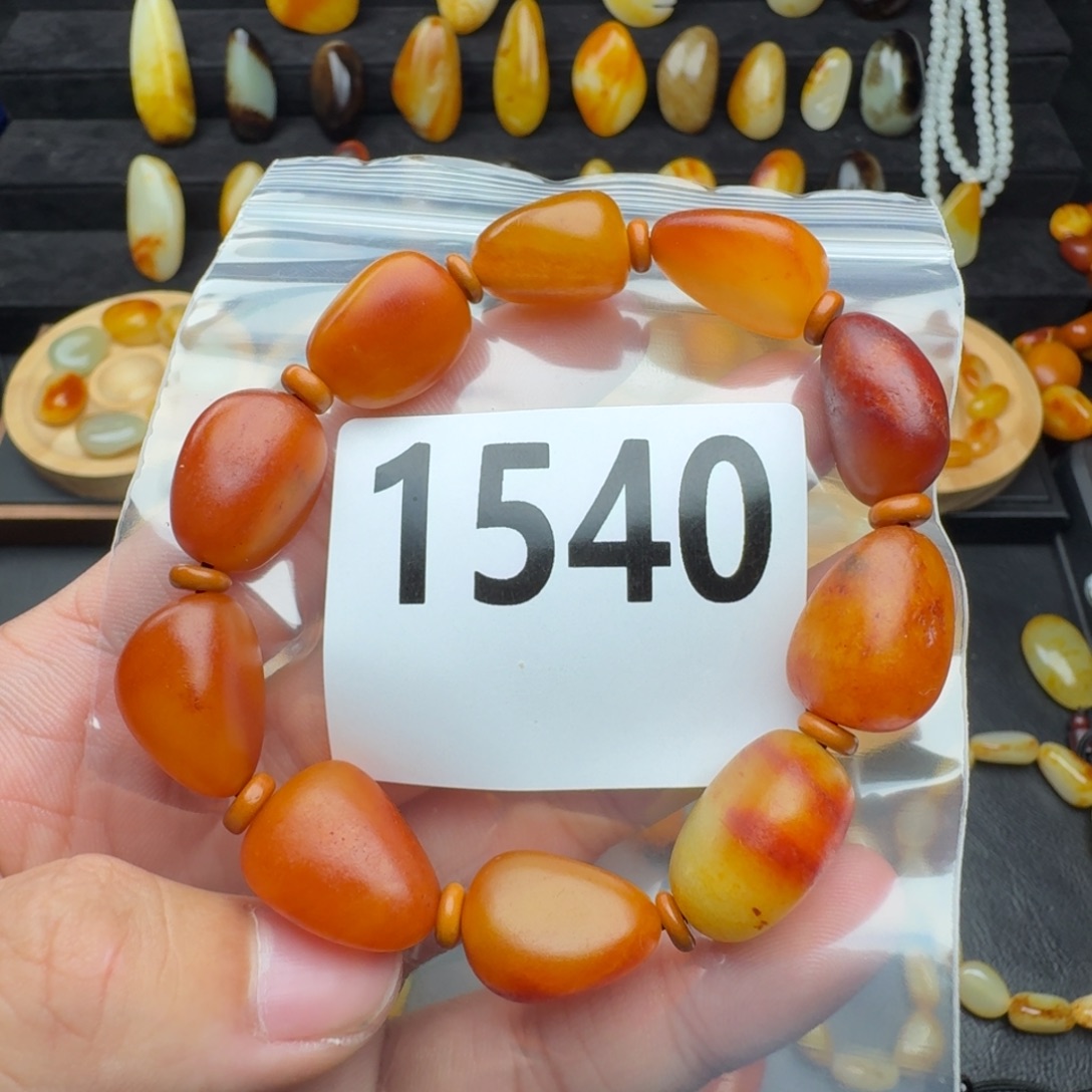 和田玉未镶嵌手串