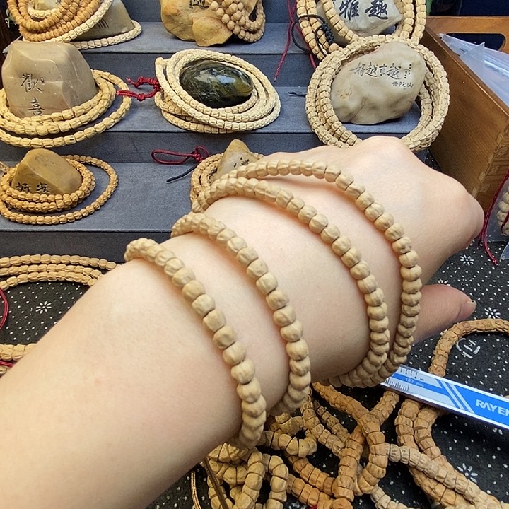 柏香籽/百香籽手串向****?