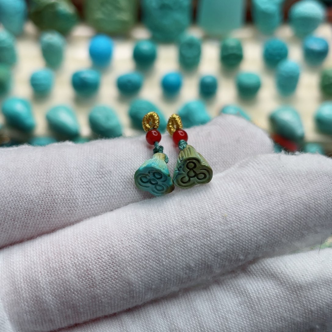 南红玛瑙未镶嵌珠宝奇石