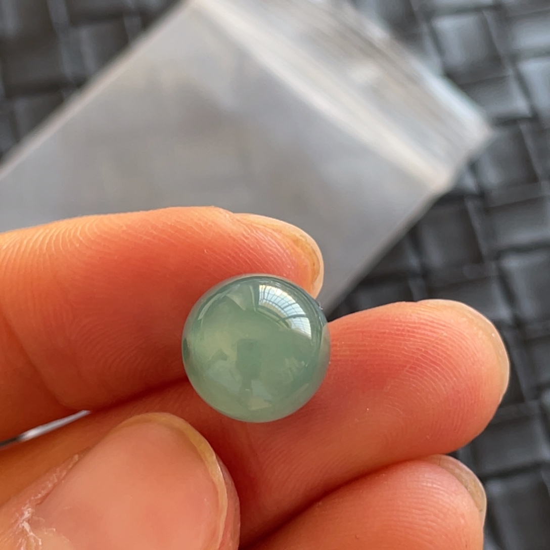 翡翠颈饰未镶嵌卡10