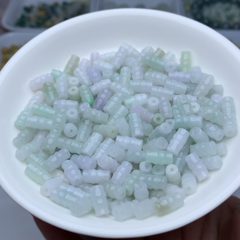 【闪购商品】翡翠手链未镶嵌卡4.8乘9冰绿白竹节100颗