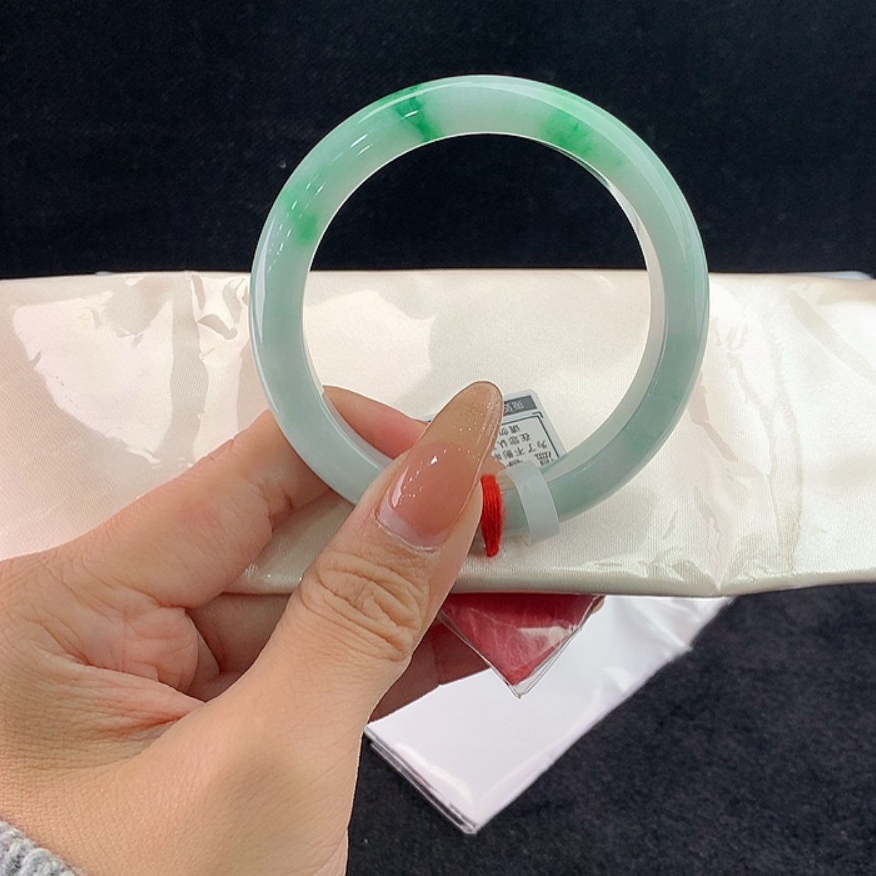 【闪购商品】未镶嵌手镯翡翠正57