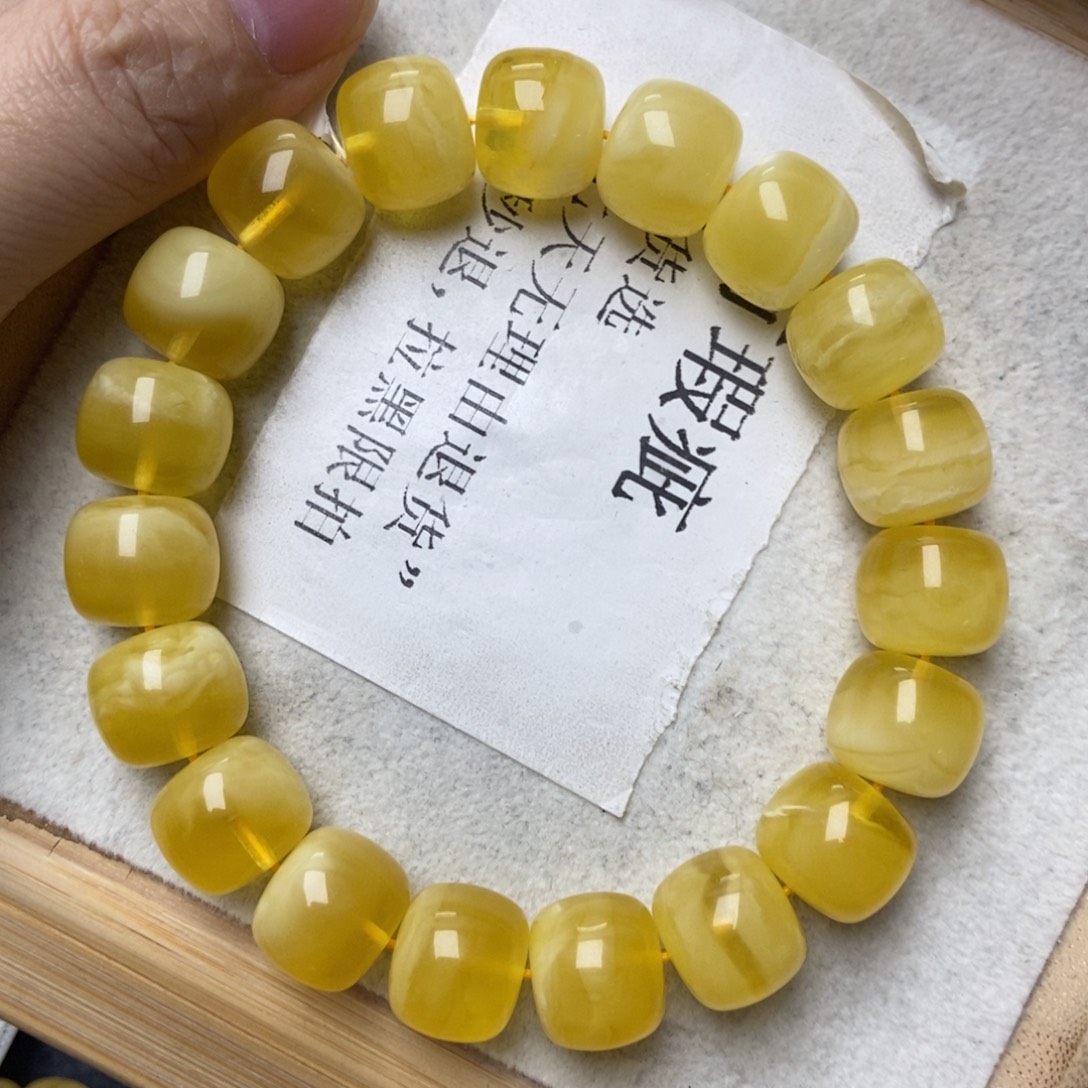 蜜蜡未镶嵌珠宝奇石32