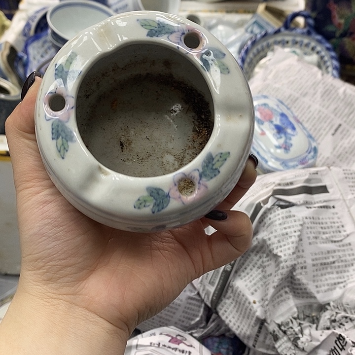 王***某烟灰缸0000000000