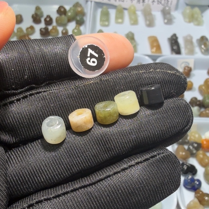 和田玉未镶嵌珠宝奇石