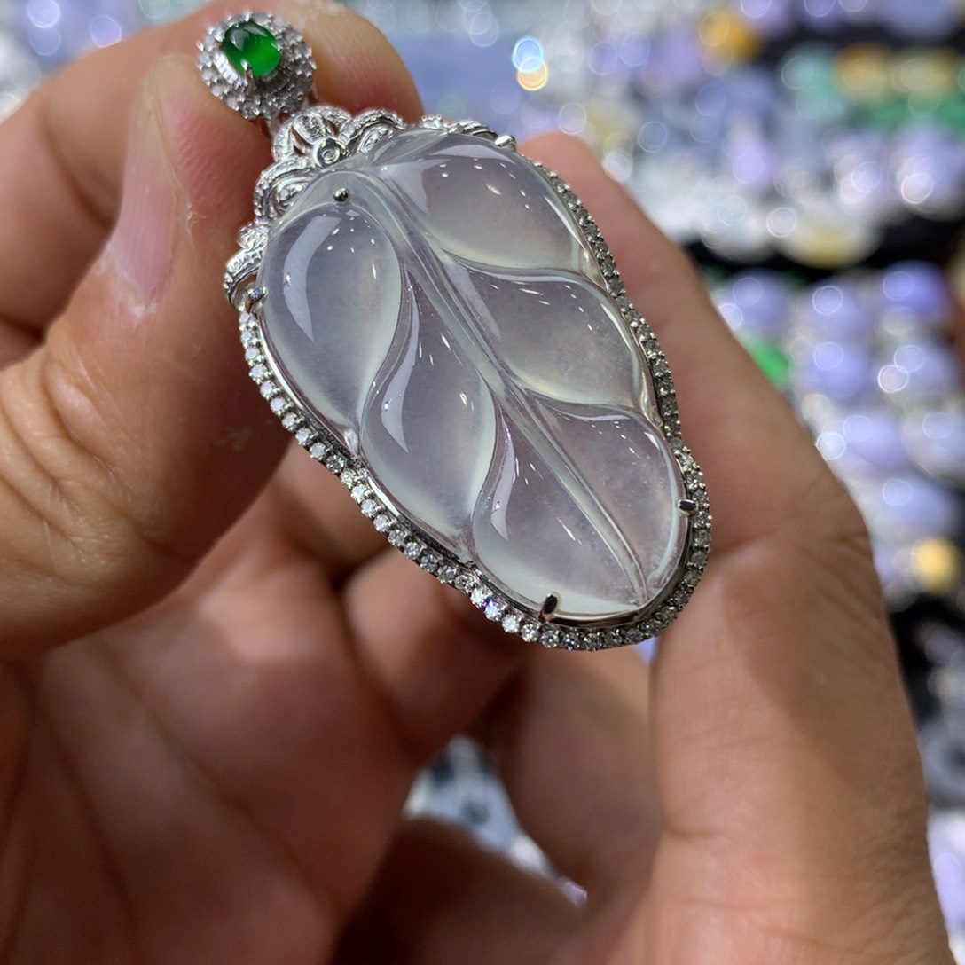 翡翠吊坠(不含链)18K金镶嵌