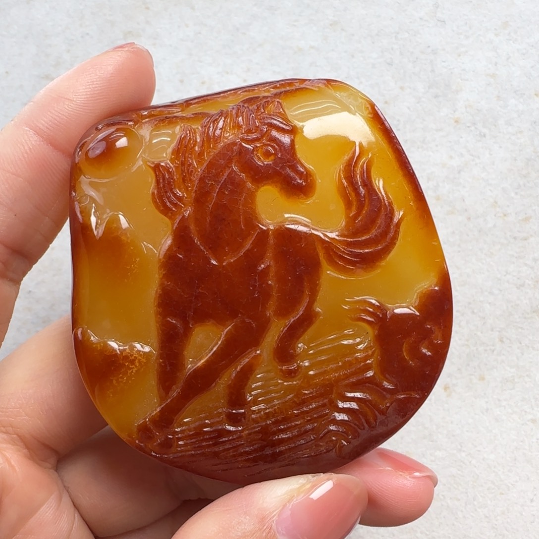 蜜蜡未镶嵌珠宝奇石