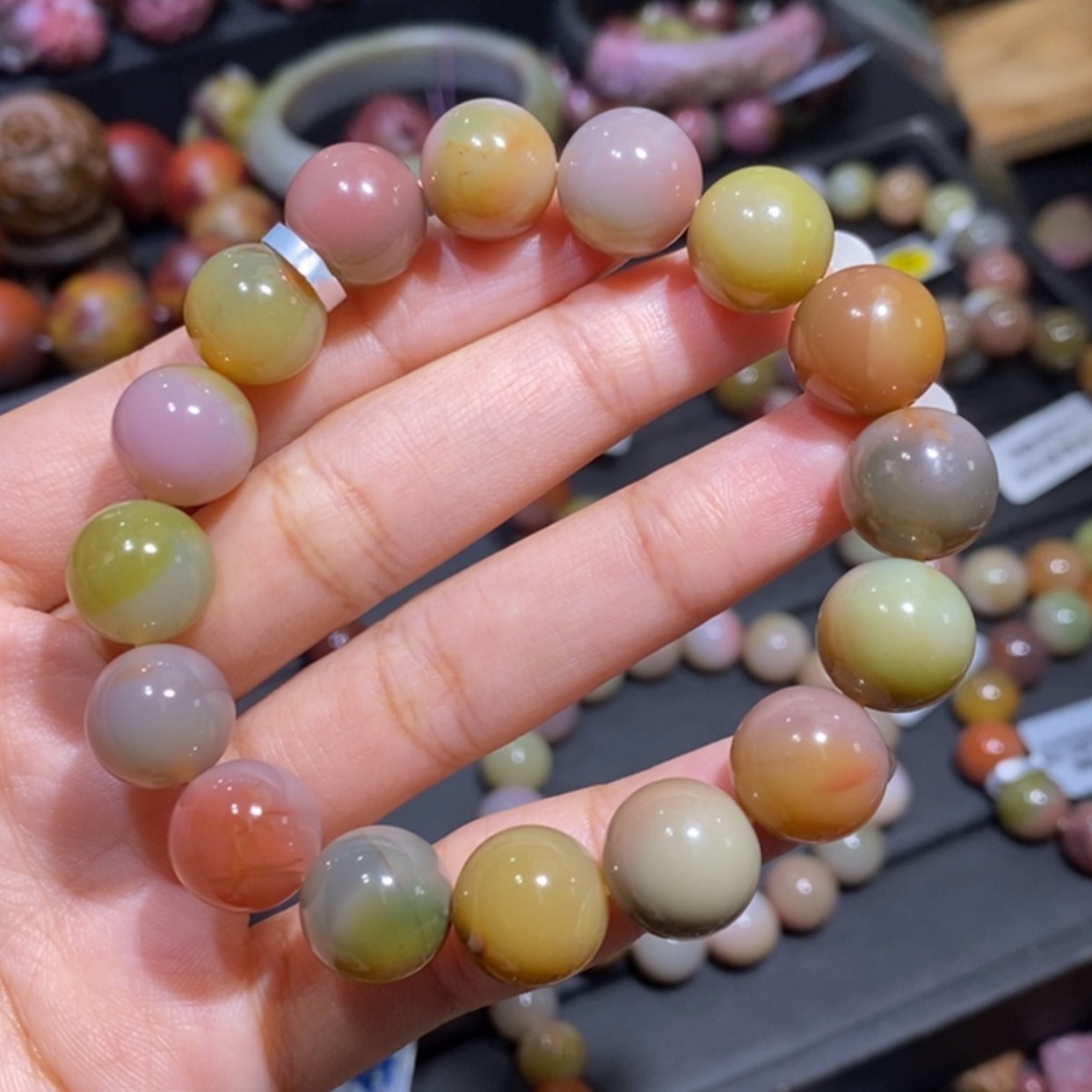 【闪购商品】未镶嵌手链玛瑙/玉髓娜***征盐源玛瑙