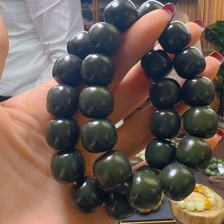 和田玉手串未镶嵌