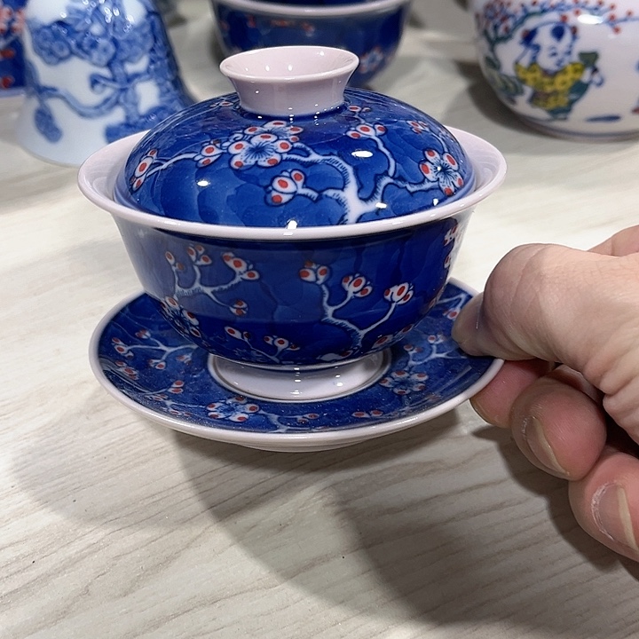 瓷片////景德镇陶瓷盖碗。红。