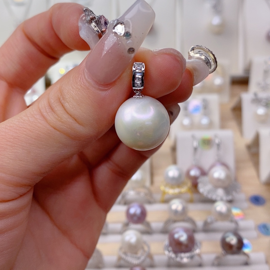 淡水珍珠吊坠(赠链)合金