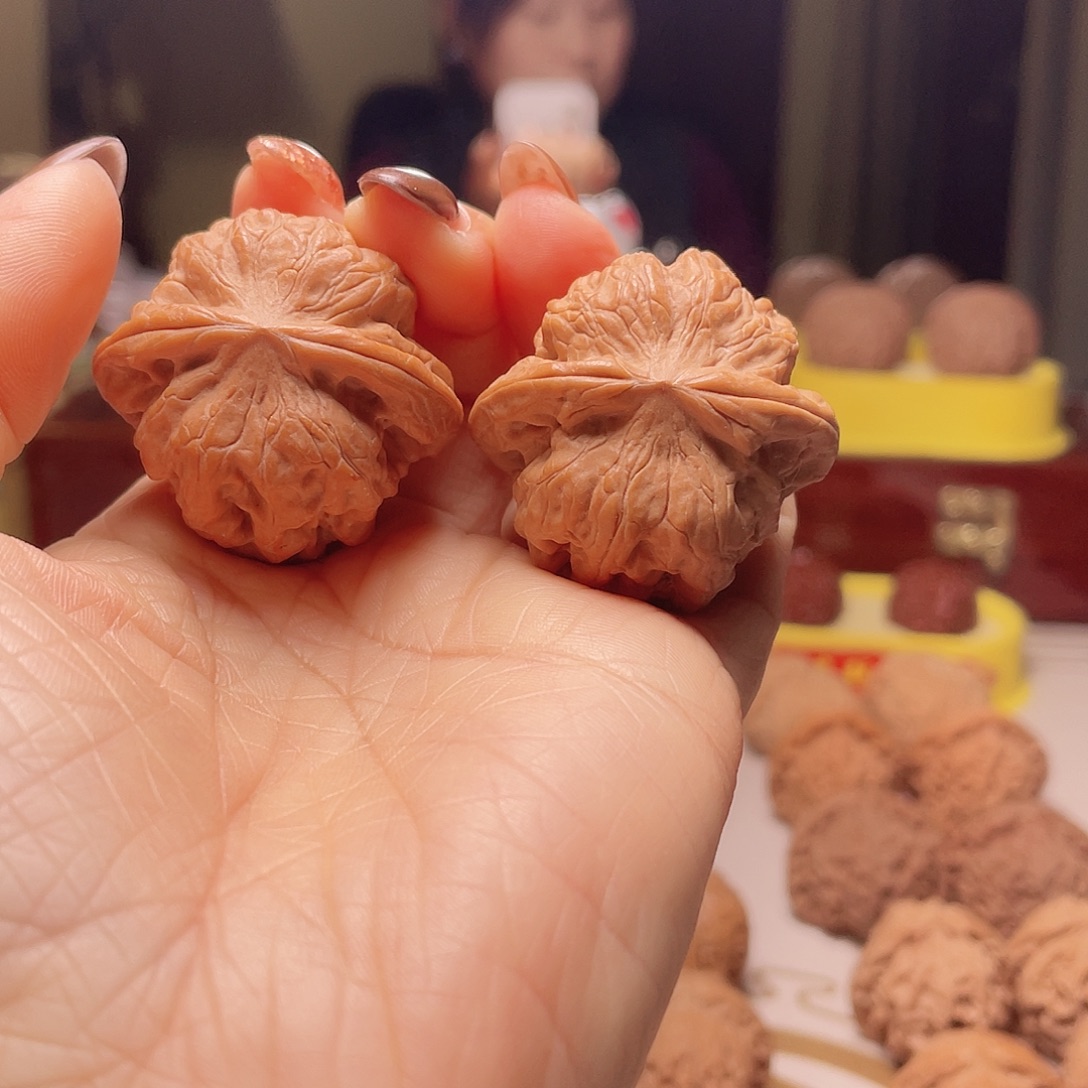 S***e吊坠文玩核桃沉水