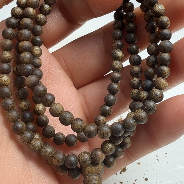 手串沉香乌身0.4规格7克+999沉浮