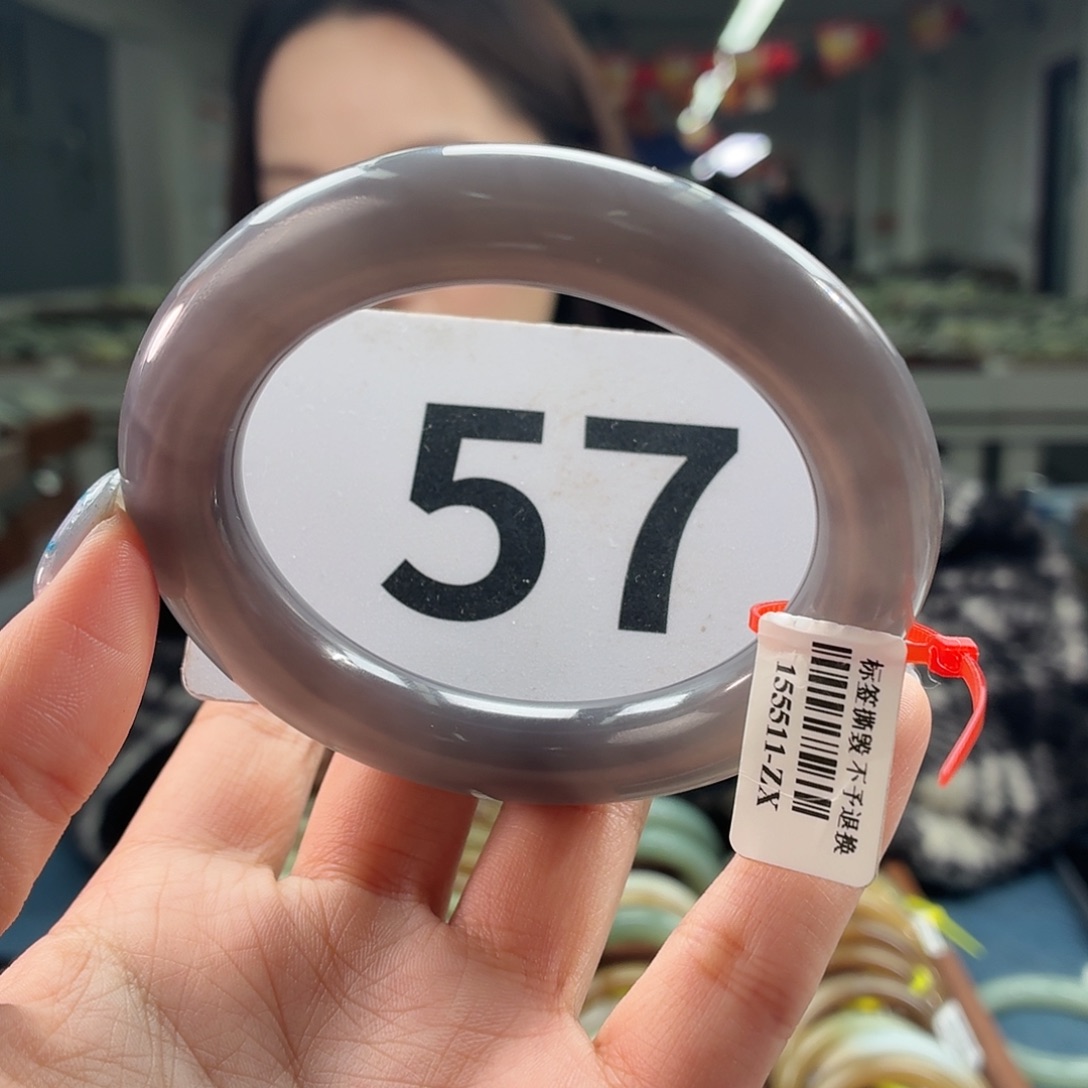 快***子和田玉未镶嵌手镯