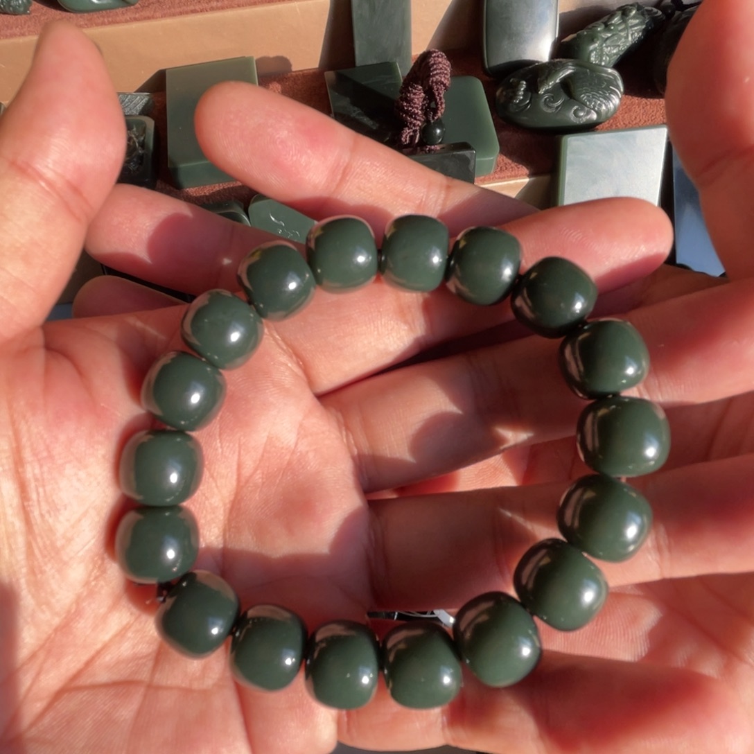 和田玉未镶嵌手链