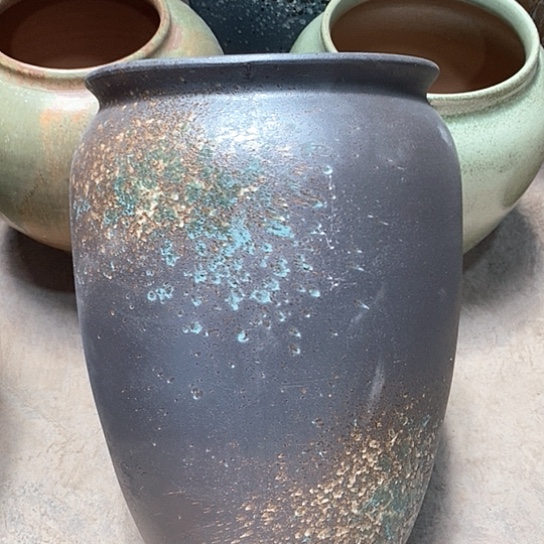 紫砂花盆口26高度41黑烟花