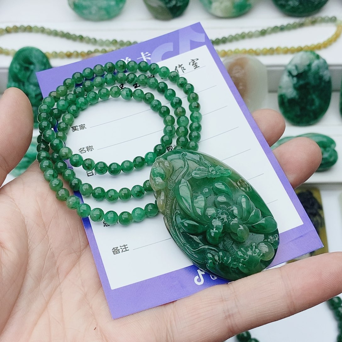 糖***子独山玉未镶嵌颈饰