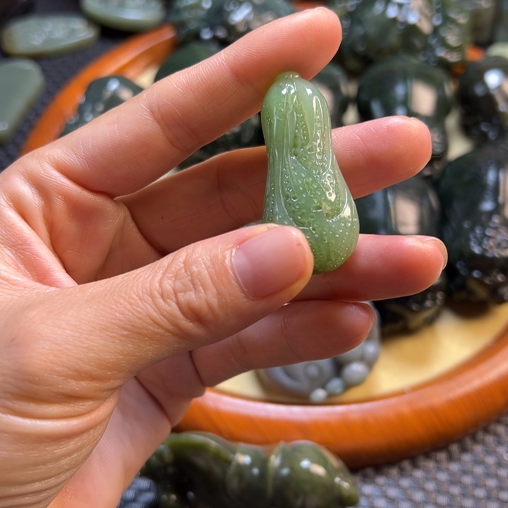 未镶嵌和田玉挂件