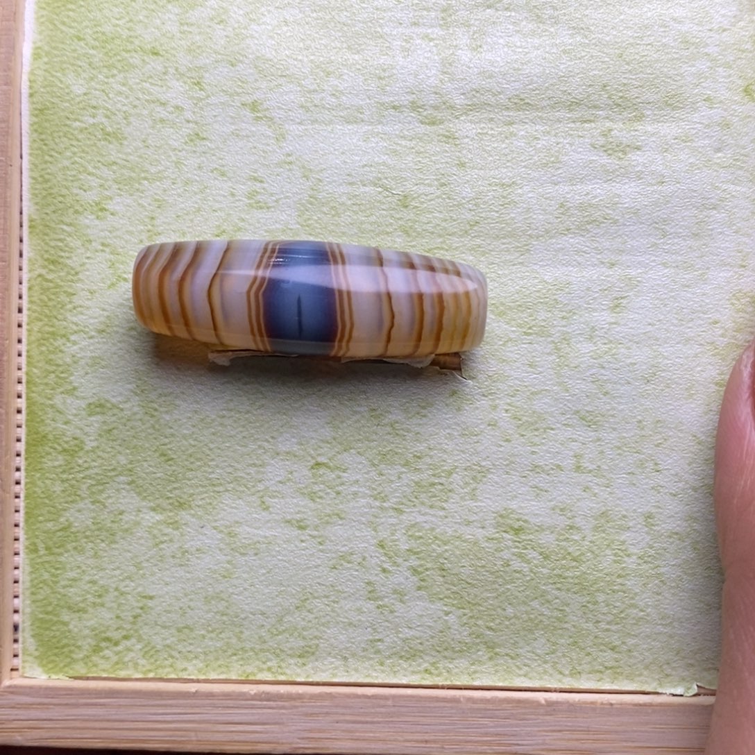 小***艺玛瑙/玉髓未镶嵌珠宝半成品