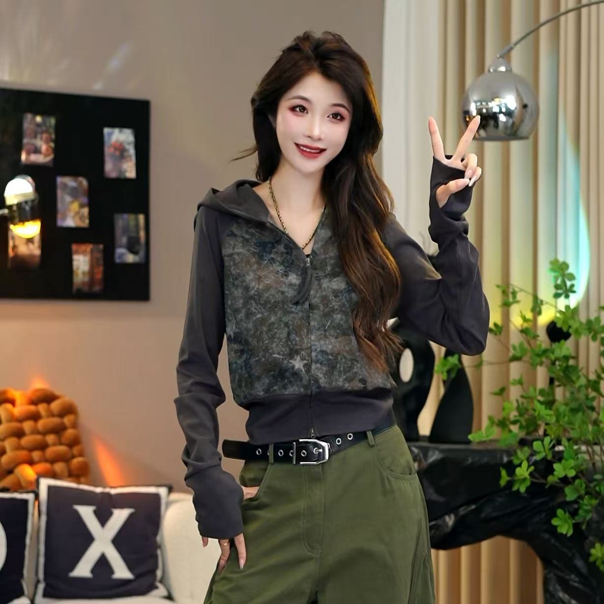 LGP-迷彩印花拼接设计连帽长袖收腰上衣-时尚百搭秋季短款休闲