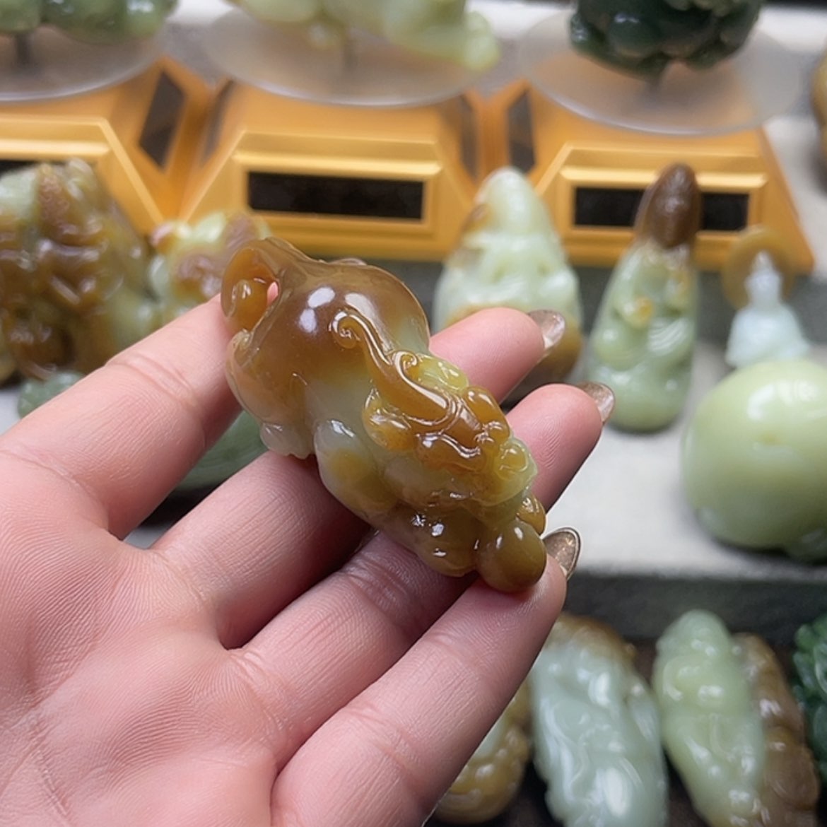 【闪购商品】和田玉把件未镶嵌不**风