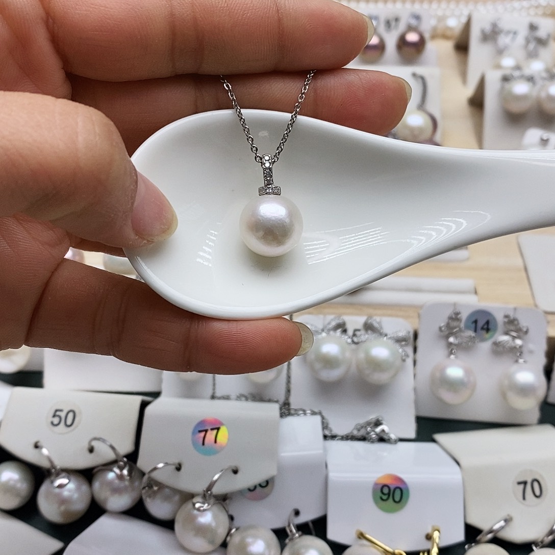 银S925镶嵌淡水珍珠颈饰