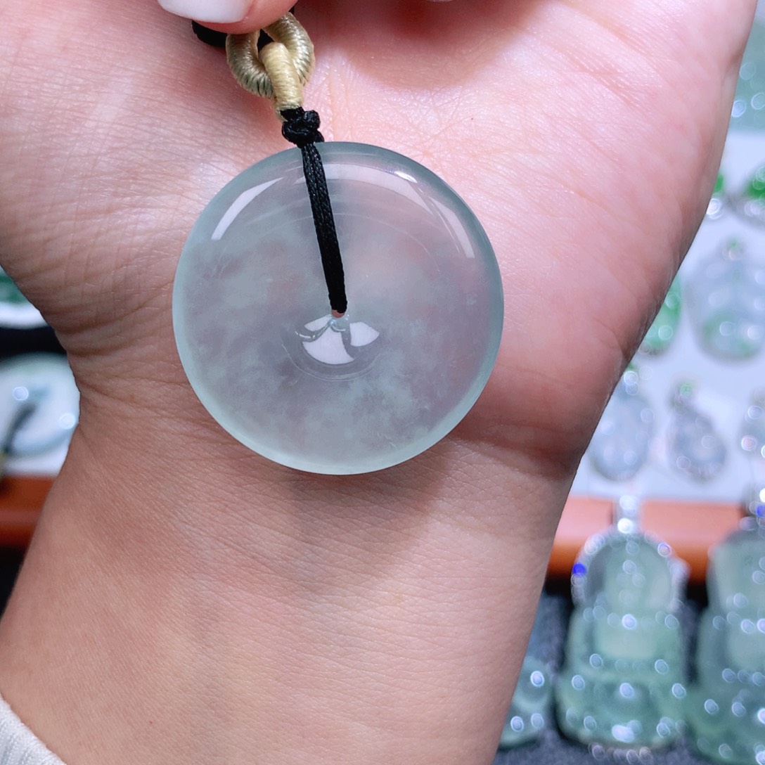 翡翠未镶嵌颈饰扣子