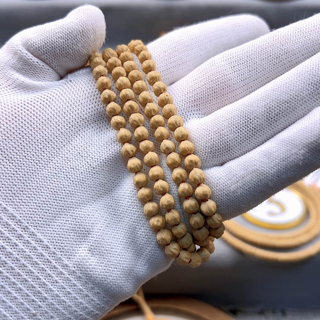 柏香籽/百香籽手串白*