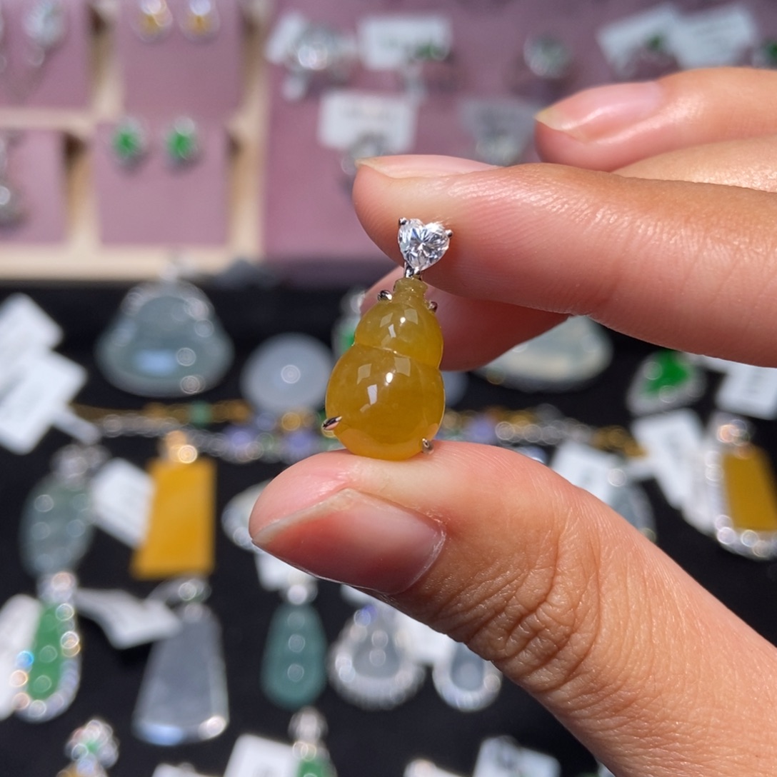 翡翠18K金镶嵌颈饰纯天然缅甸翡翠A货葫芦