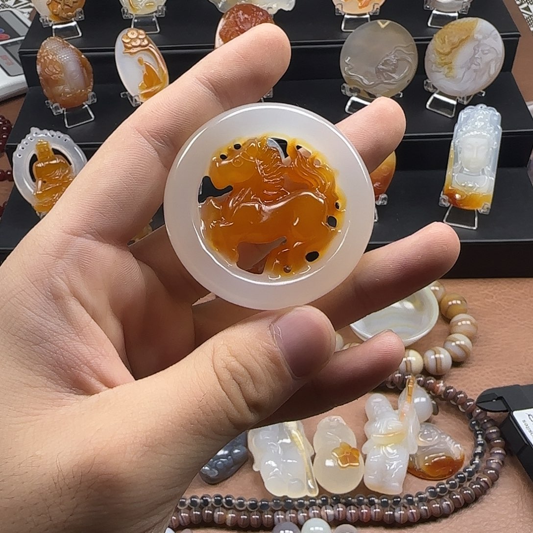 牵***行玛瑙/玉髓未镶嵌吊坠(不含链)