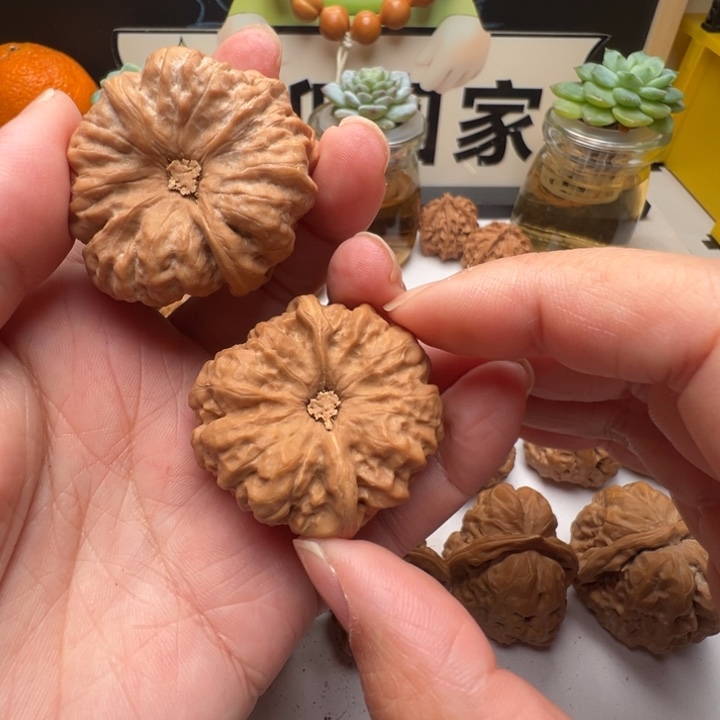 奥***卡文玩核桃吊坠精品蛤蟆精品链接