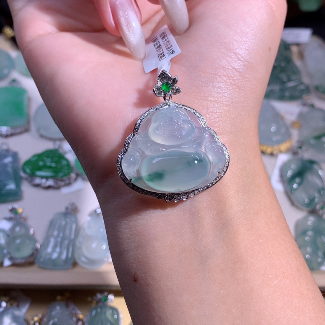 翡翠吊坠(不含链)18K金镶嵌