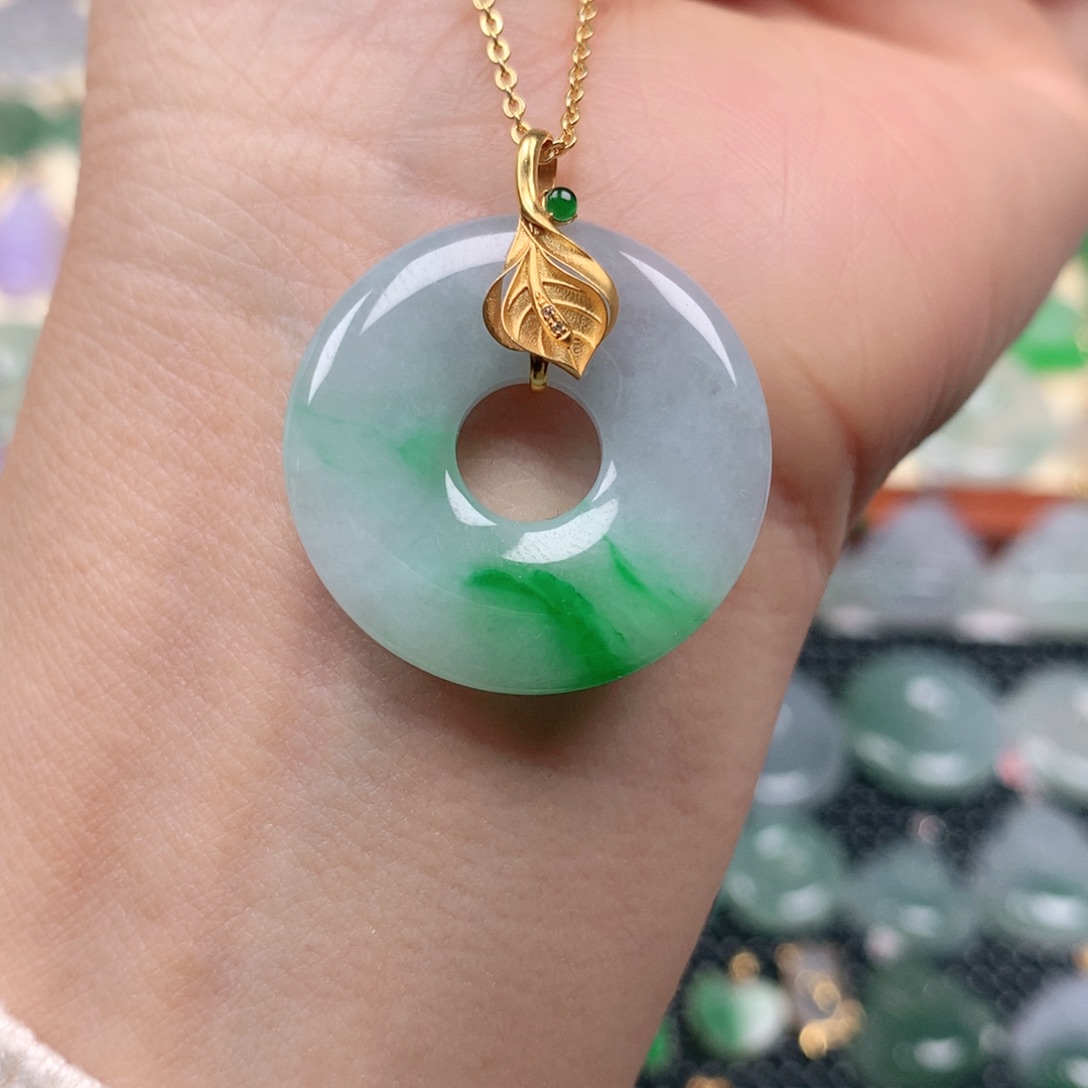 【闪购商品】翡翠吊坠(不含链)18K金镶嵌