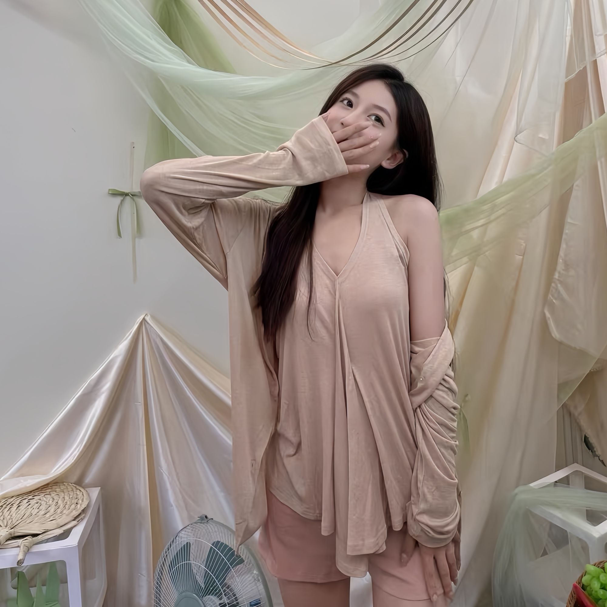 干枯玫瑰oni 纯欲奶茶色开衫荡领挂脖上衣女休闲裤温柔韩系三件套