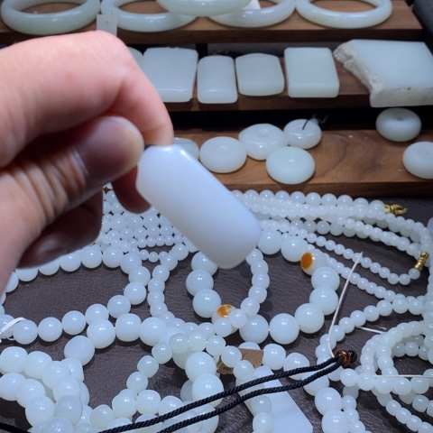 未镶嵌和田玉挂件