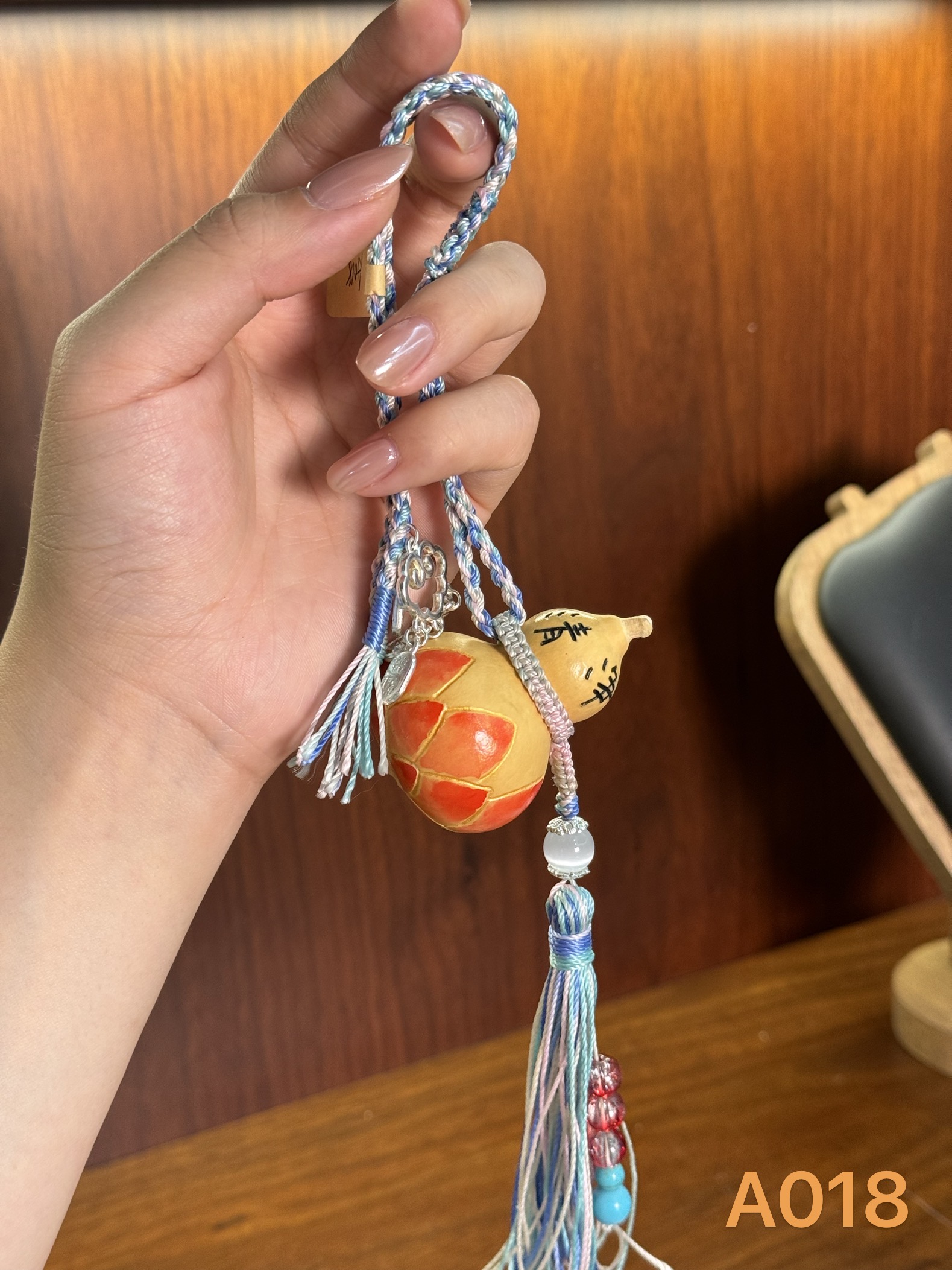 A018原创手工编织捻绳大师纯手工烙画彩绘汽车挂件装饰品