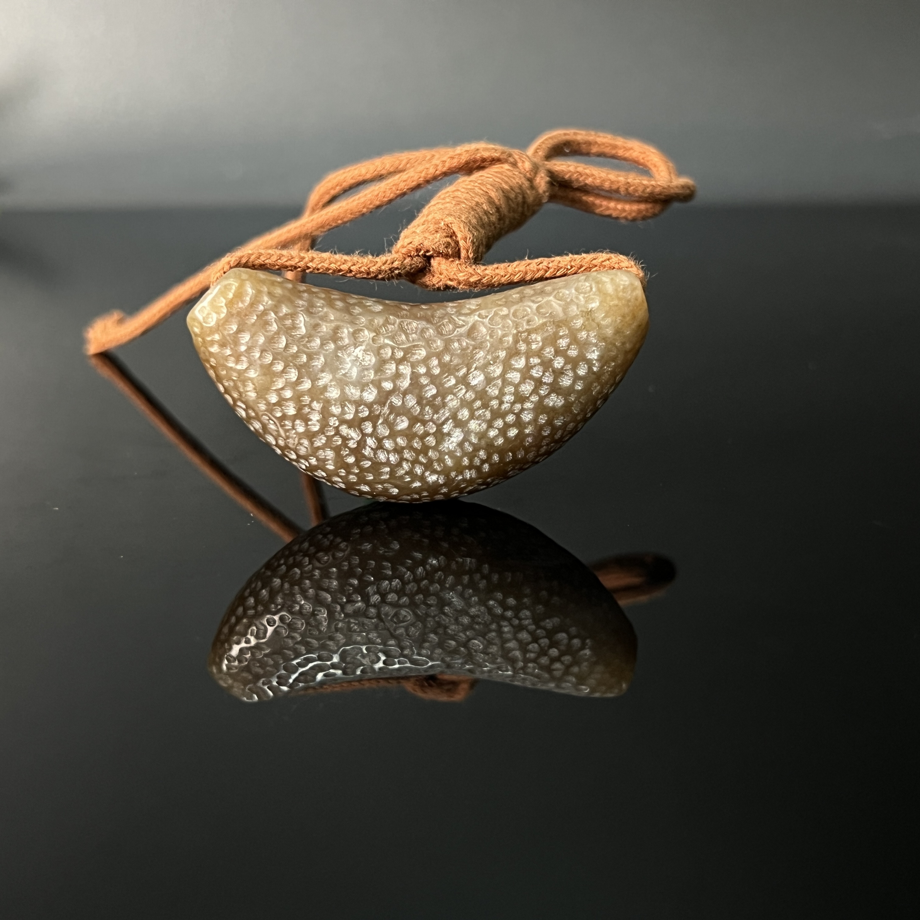 1208GC8808和田玉挂件