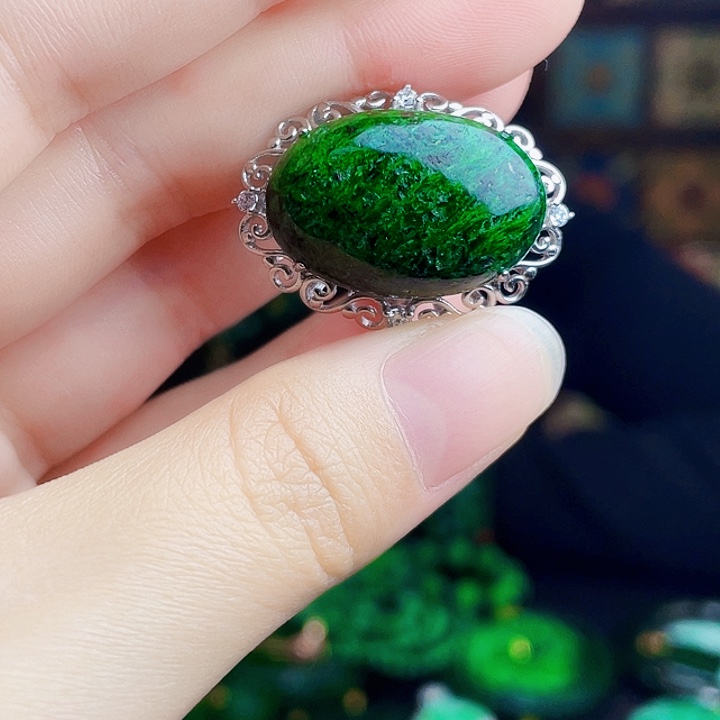 翡翠银S925镶嵌颈饰多样性