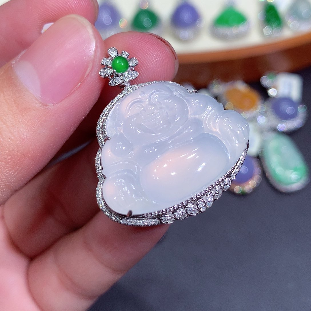 翡翠吊坠(不含链)18K金镶嵌