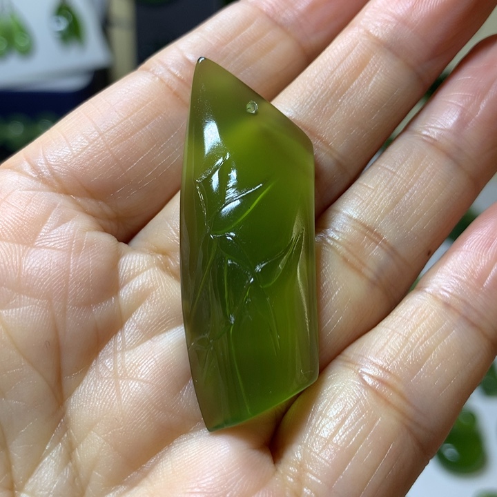 岫玉颈饰未镶嵌吊坠