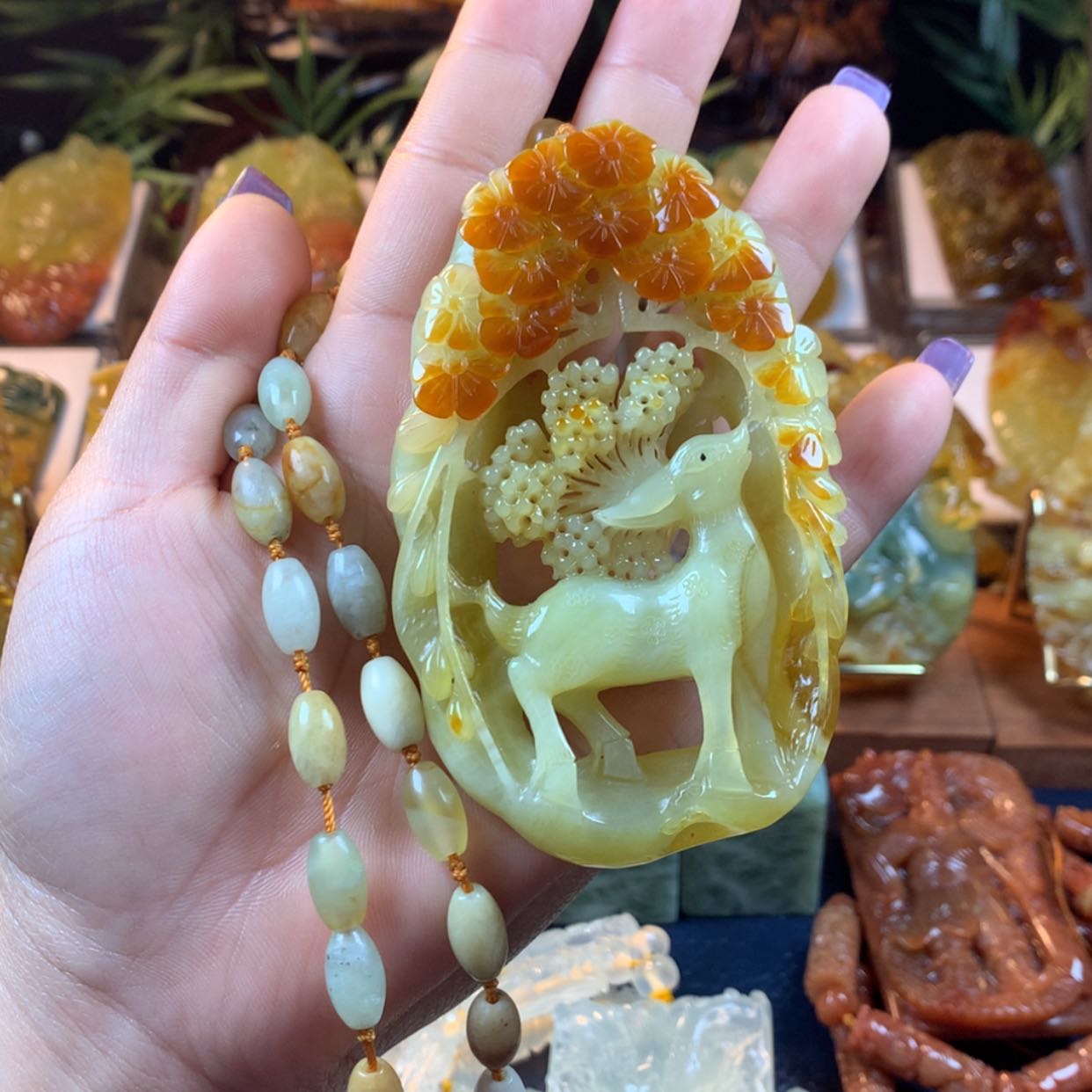 【闪购商品】蛇纹石玉颈饰未镶嵌