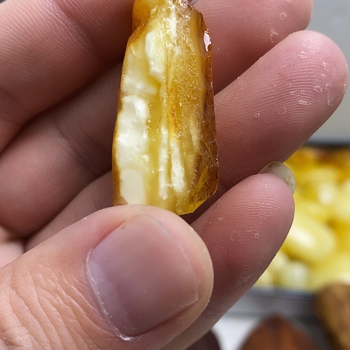 定制琥珀定制吊坠