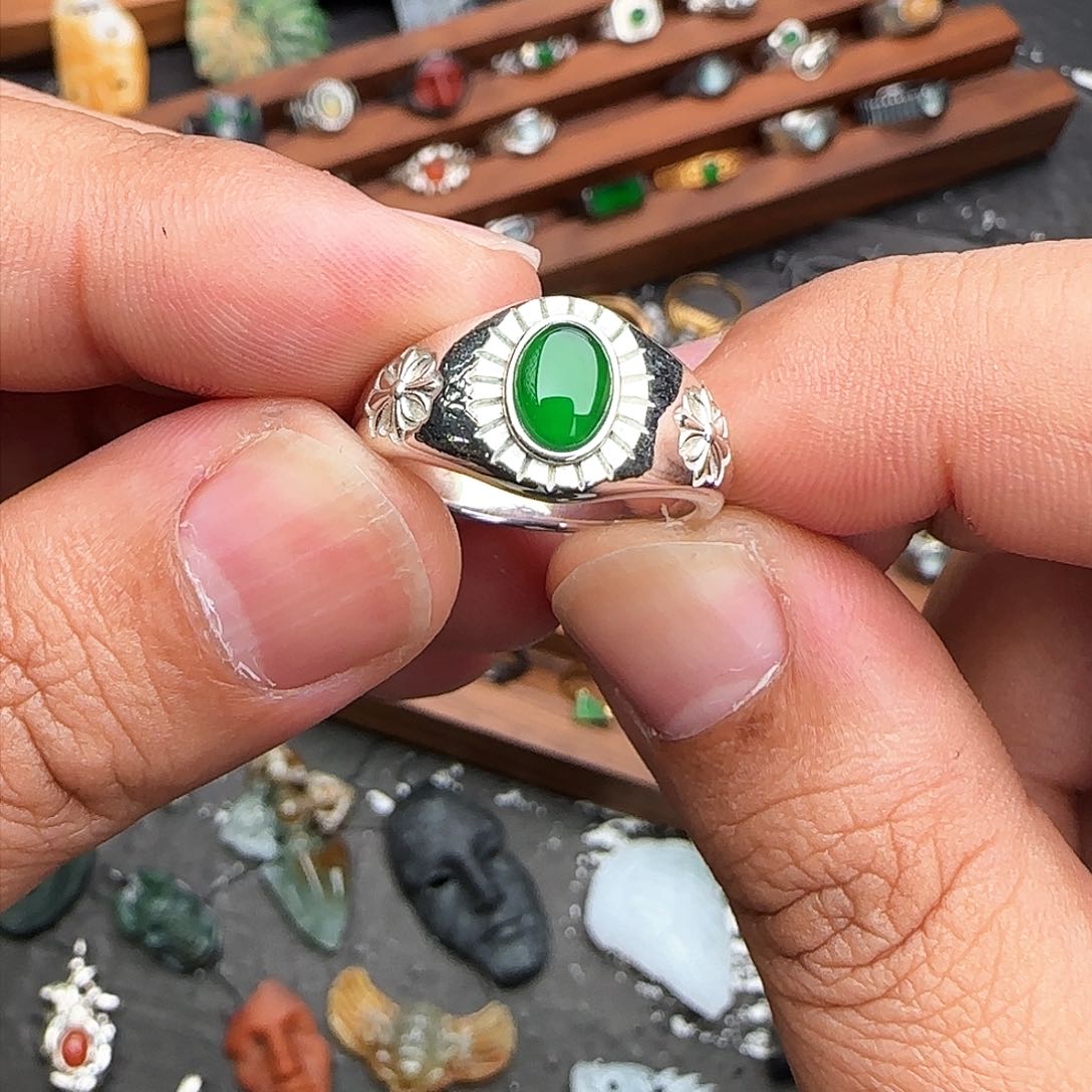 翡翠戒指银S925镶嵌J****é