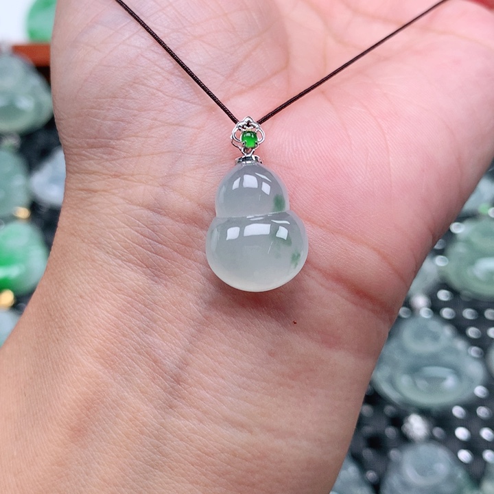 翡翠18K金镶嵌吊坠(不含链)厚卡7.1