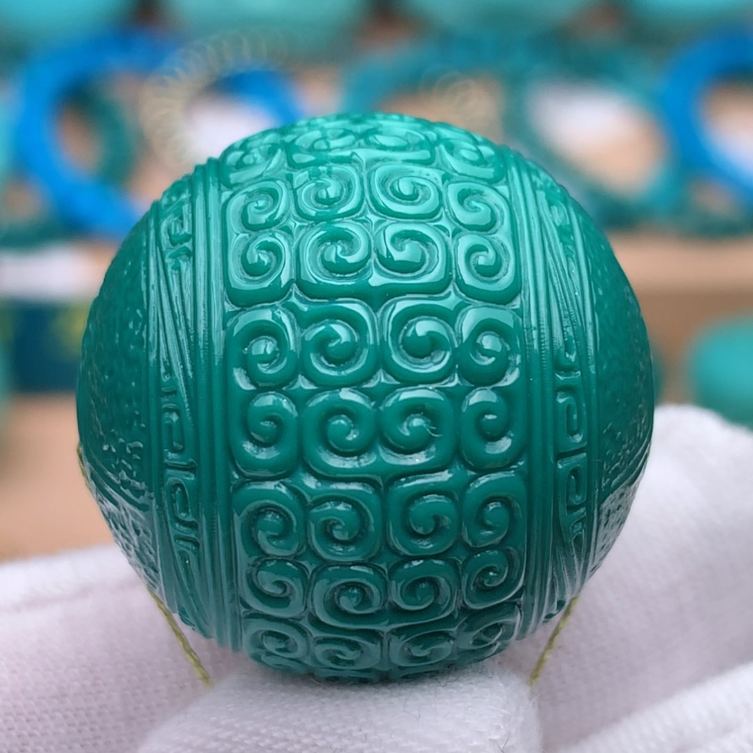 18K金镶嵌绿松石珠宝奇石25mm精工回纹