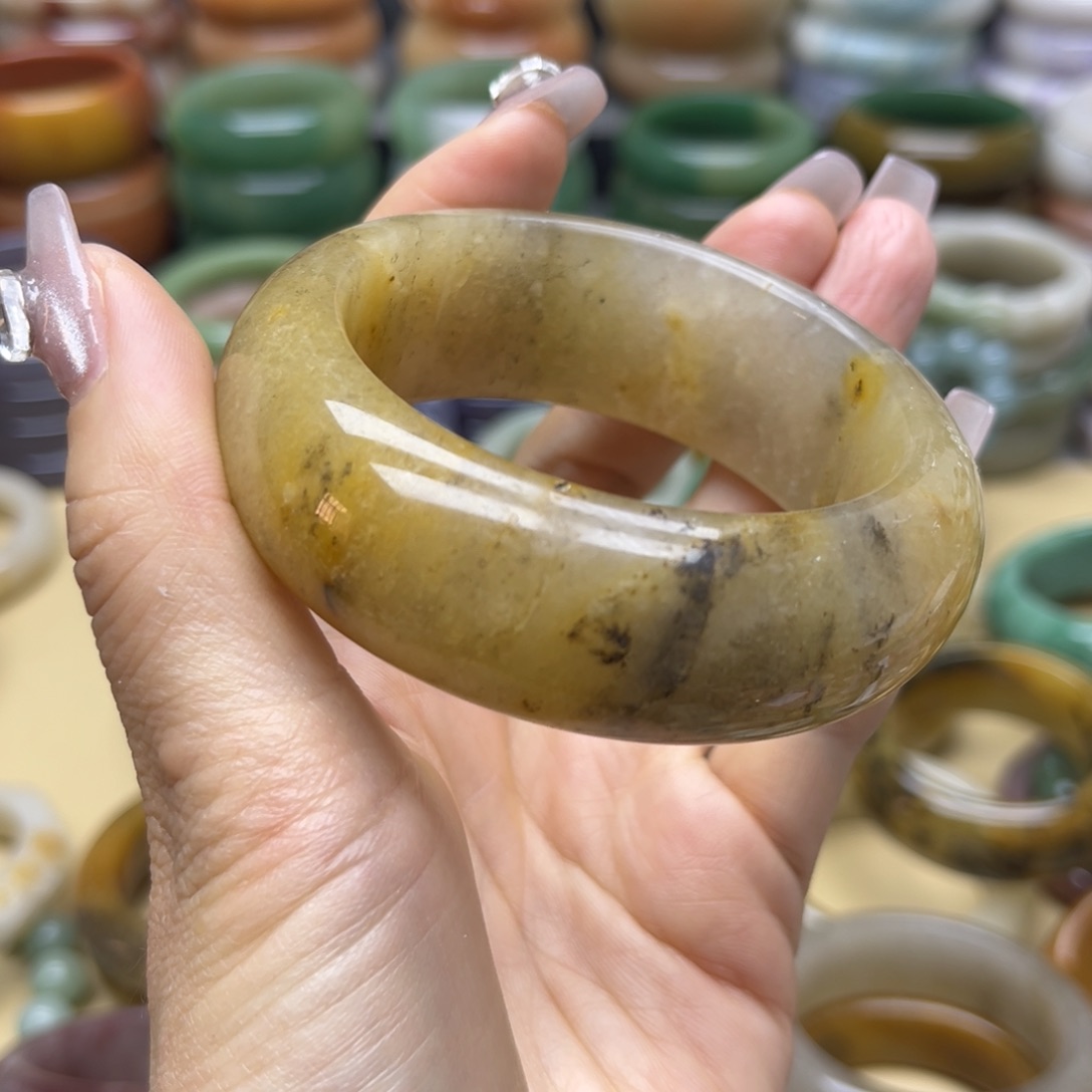 石英质玉手镯未镶嵌B***萍不退