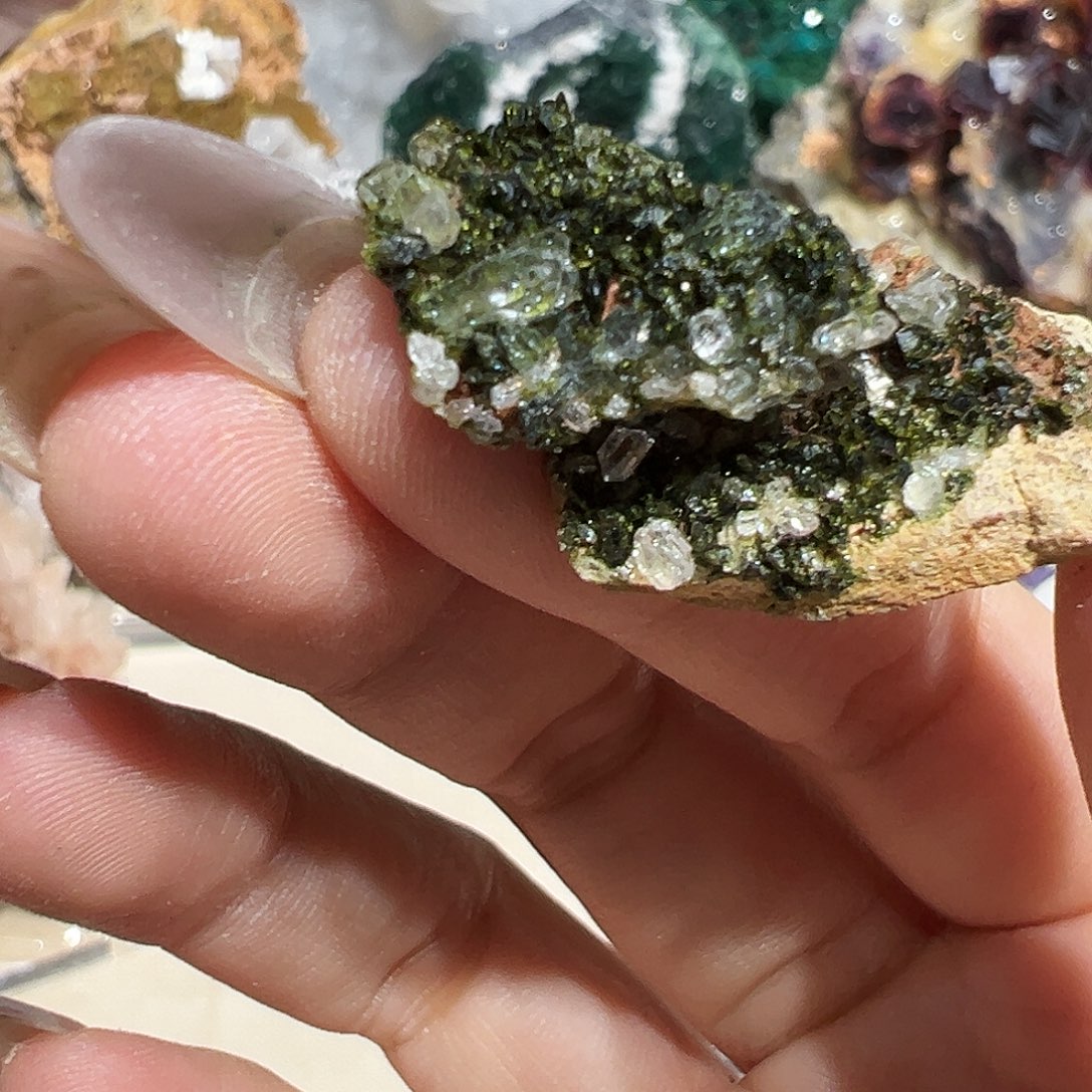 梦***溪石材土耳其绿帘水晶