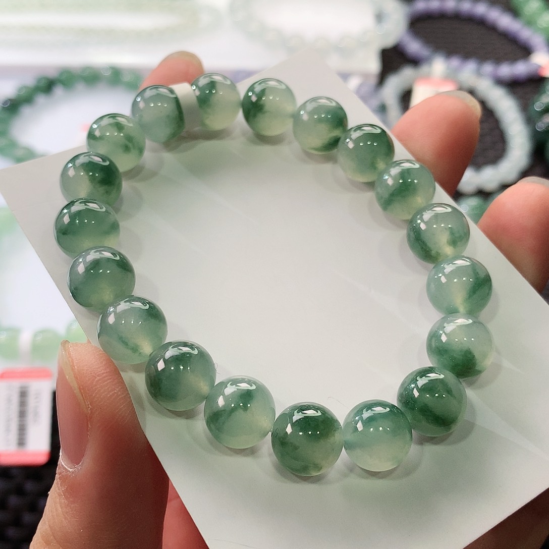 翡翠手链未镶嵌翡翠